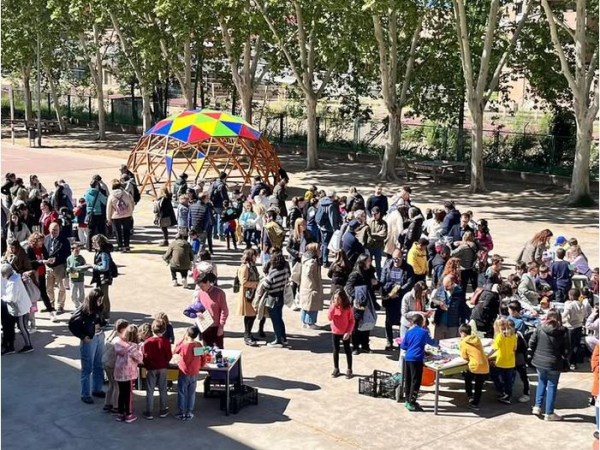 Taller de artesanía y mercadillo